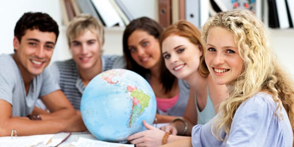 ^55CDC12F640AE052670D02527E79CDE1EA1D7FFADA57035694^pimgpsh_fullsize_distr-1920×600 1
